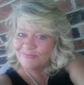 Meet your Posher, Deborah